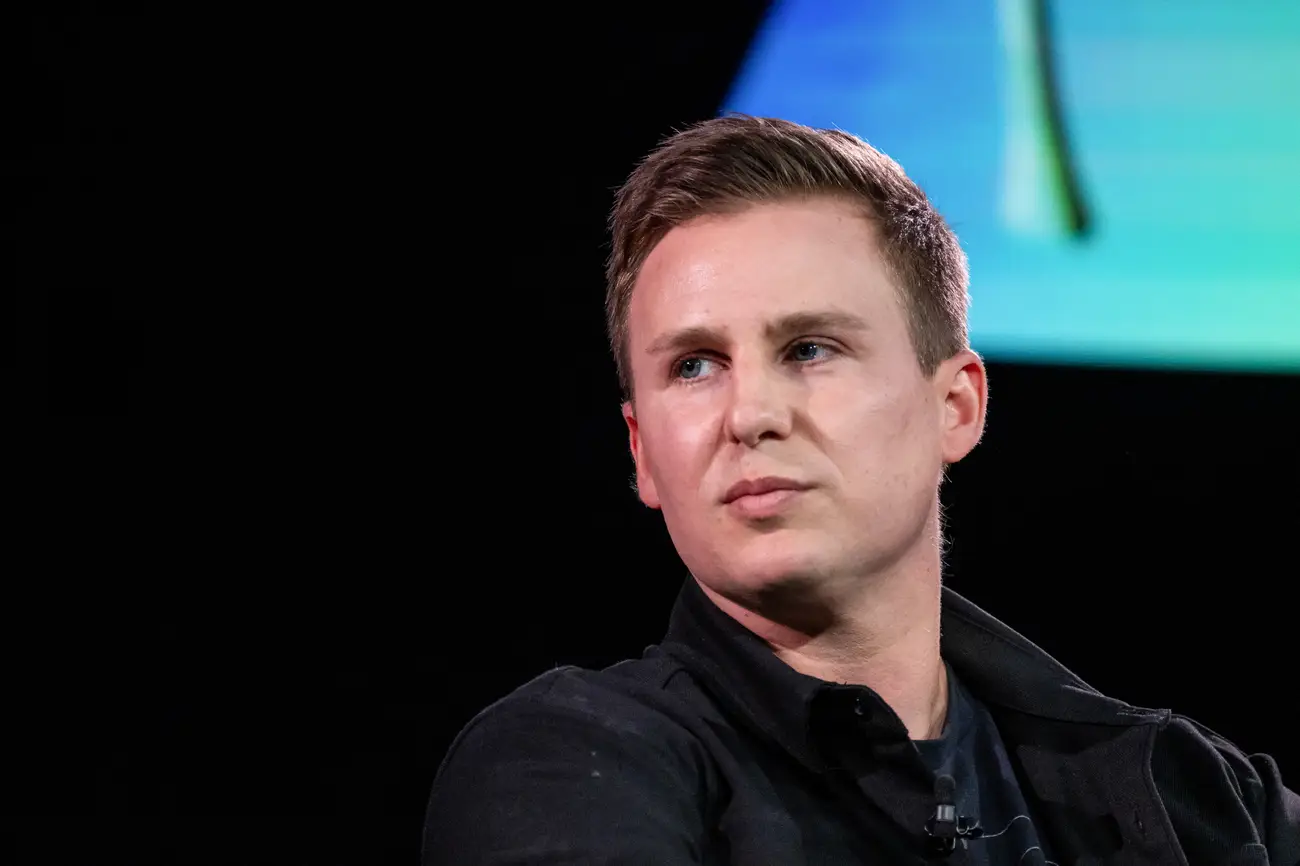 Hark Raises $700M Series A at $6B Valuation for AI Personal Interface