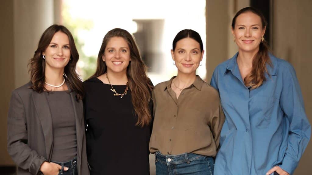 Auxxo founder Bettine Schmitz and Dr. Gesa Miczaika and tean